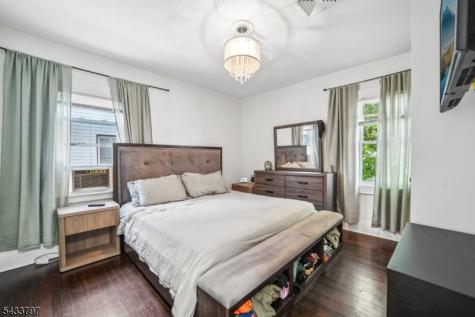 45 Bayview Avenue Newark NJ 07112
