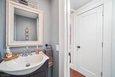 45 Bayview Avenue Newark NJ 07112