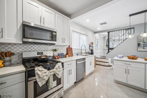 45 Bayview Avenue Newark NJ 07112