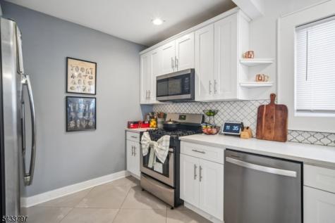 45 Bayview Avenue Newark NJ 07112