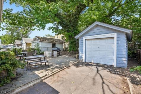 45 Bayview Avenue Newark NJ 07112