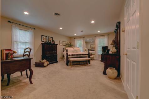 71 Cheshire Lane Ringwood NJ 07456