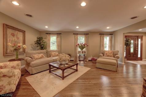 71 Cheshire Lane Ringwood NJ 07456