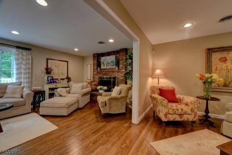 71 Cheshire Lane Ringwood NJ 07456