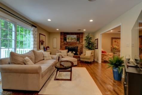 71 Cheshire Lane Ringwood NJ 07456