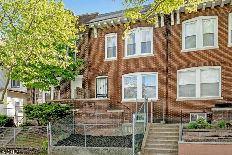 179 William Street East Orange NJ 07017