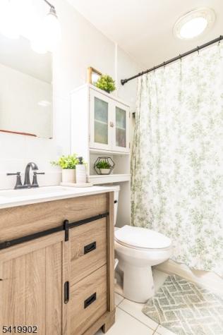 533 Atlas Road Roxbury NJ 07850