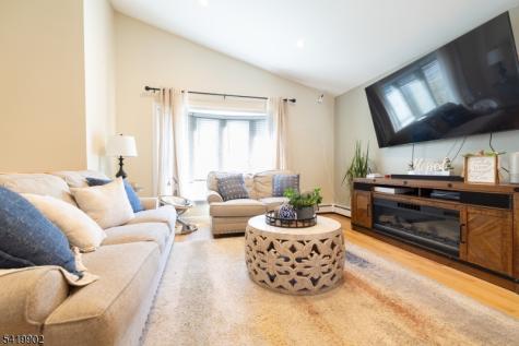 533 Atlas Road Roxbury NJ 07850