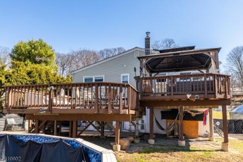 533 Atlas Road Roxbury NJ 07850