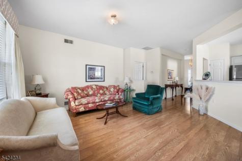 18 Kensington Circle White NJ 07823
