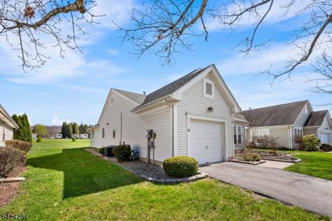 18 Kensington Circle White NJ 07823