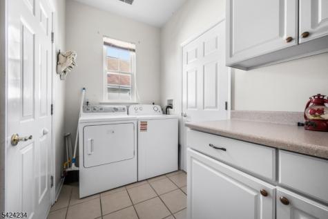 18 Kensington Circle White NJ 07823