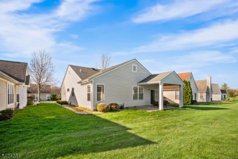18 Kensington Circle White NJ 07823