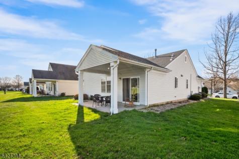 18 Kensington Circle White NJ 07823