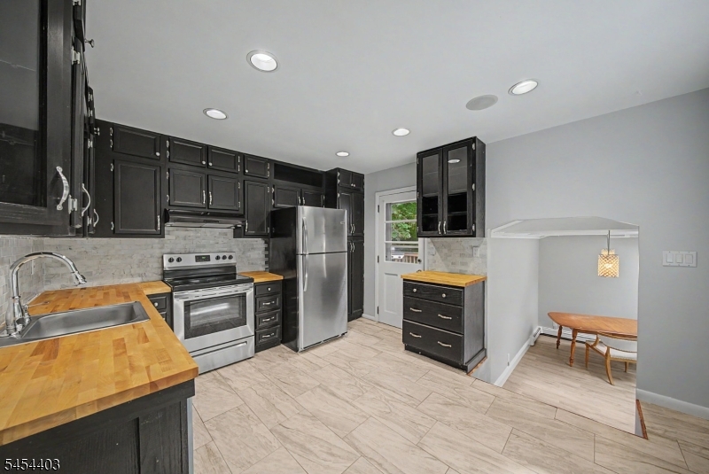 16 Foulton Terrace Vernon NJ 07461