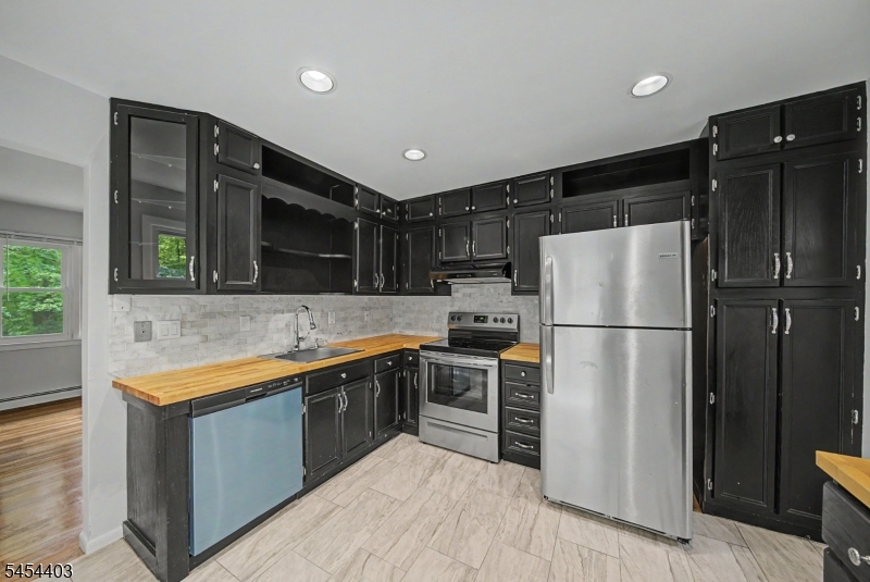 16 Foulton Terrace Vernon NJ 07461