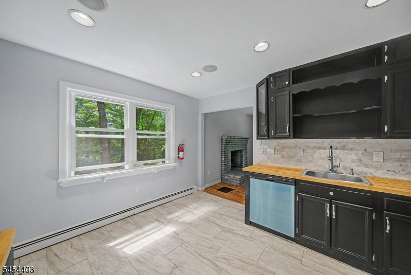 16 Foulton Terrace Vernon NJ 07461