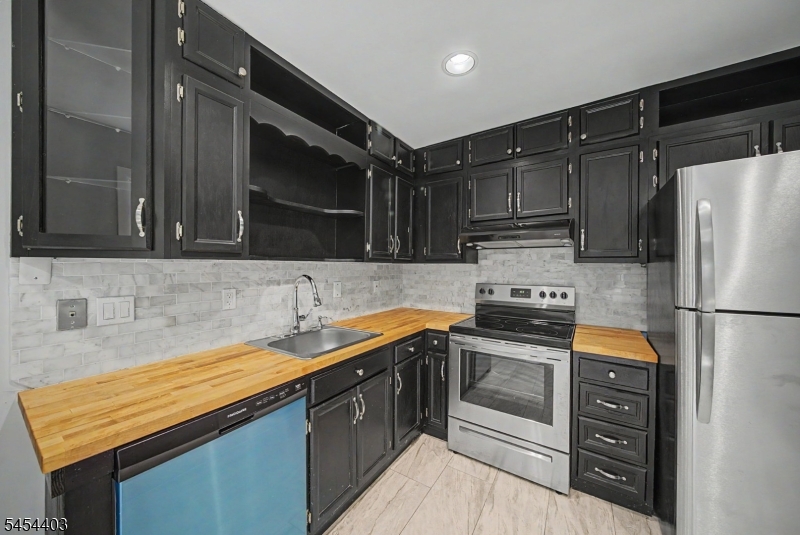16 Foulton Terrace Vernon NJ 07461