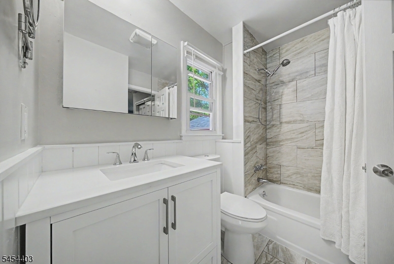 16 Foulton Terrace Vernon NJ 07461