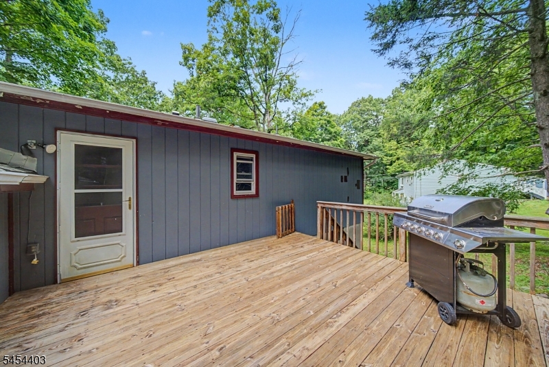 16 Foulton Terrace Vernon NJ 07461