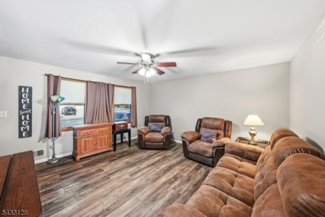 5 N 13th Avenue Manville NJ 08835