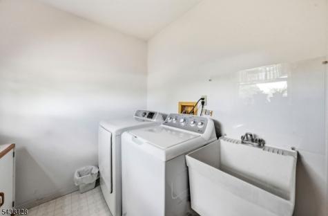 5 N 13th Avenue Manville NJ 08835