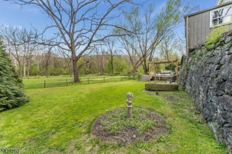 226 Finesville Road Pohatcong NJ 08865