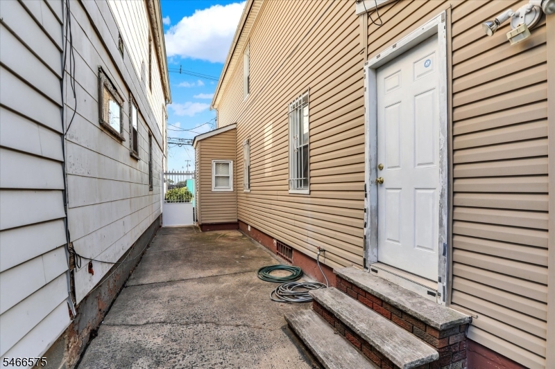 457 Maple Avenue Elizabeth NJ 07202