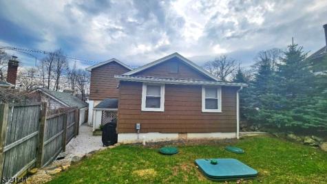 106 Maxim Drive Hopatcong NJ 07843