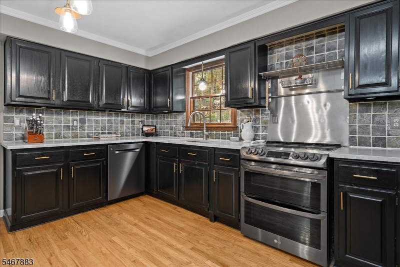 4 Scenic Falls Road Washington NJ 07853