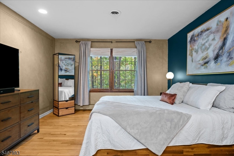 4 Scenic Falls Road Washington NJ 07853