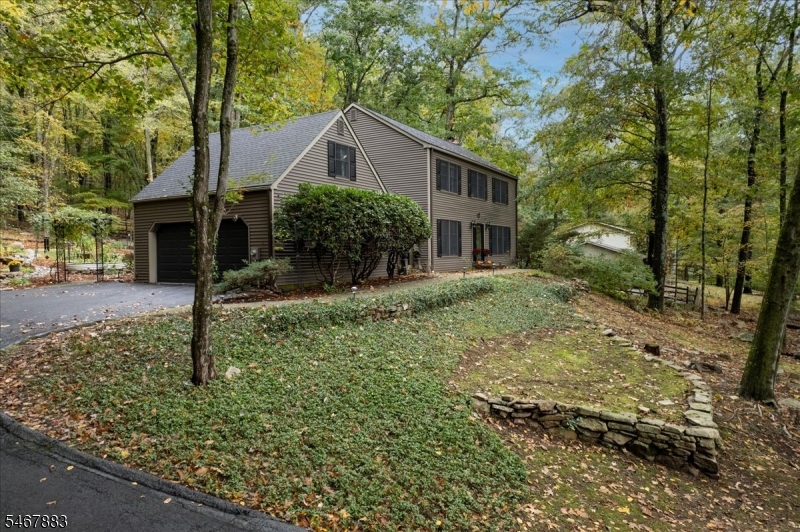 4 Scenic Falls Road Washington NJ 07853