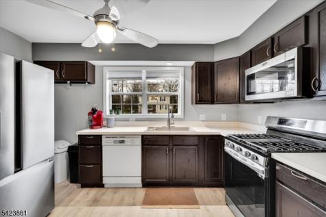 111 N Laurel Street Buena NJ 08326
