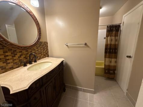 13 Patton Drive Franklin NJ 08873