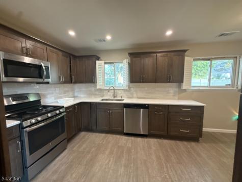13 Patton Drive Franklin NJ 08873