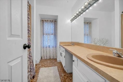 40 Alvin Road West Milford NJ 07480