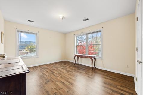 74 Wildwood Avenue Edison NJ 08837