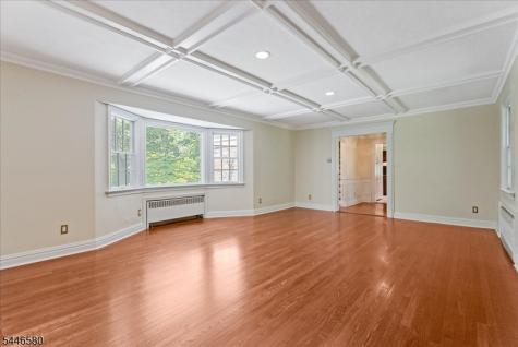 23 The Crossway Kinnelon NJ 07405