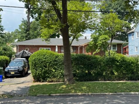 210 W 7th Avenue Roselle NJ 07203