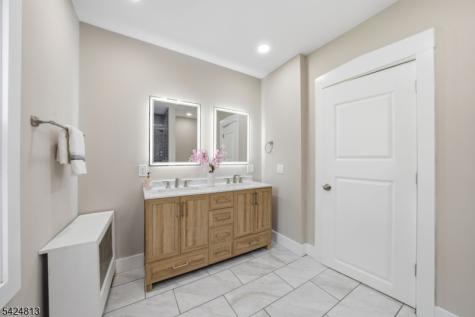 1466 Center Street Hillside NJ 07205