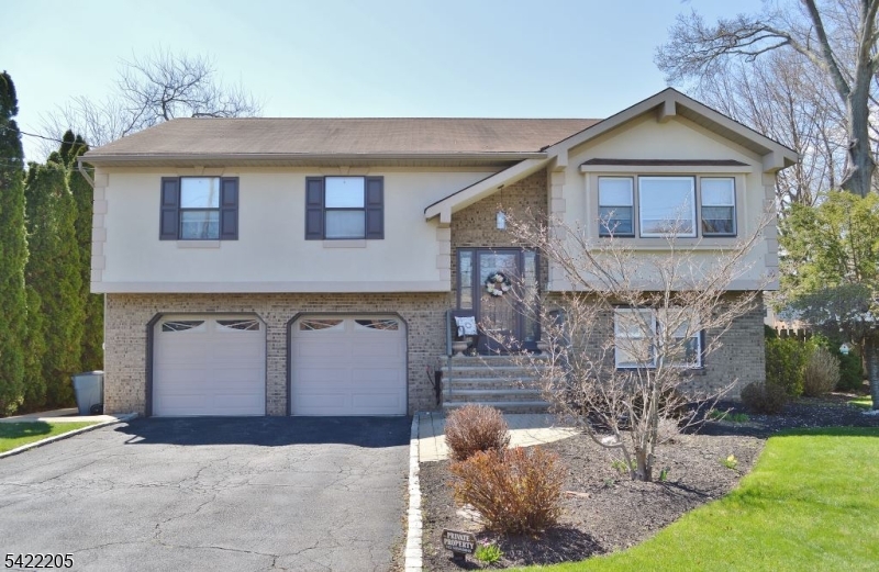 29 Hugenot Street East Hanover NJ 07936
