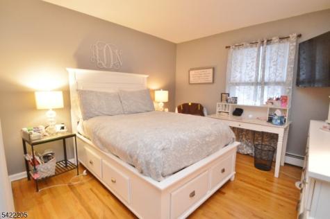 29 Hugenot Street East Hanover NJ 07936