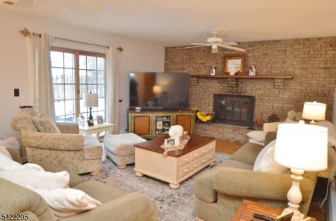 29 Hugenot Street East Hanover NJ 07936