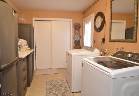 29 Hugenot Street East Hanover NJ 07936