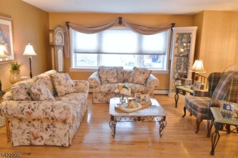 29 Hugenot Street East Hanover NJ 07936