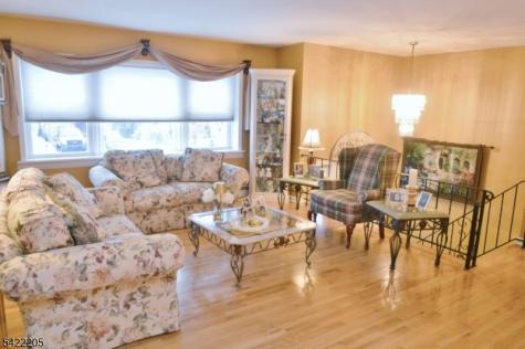 29 Hugenot Street East Hanover NJ 07936