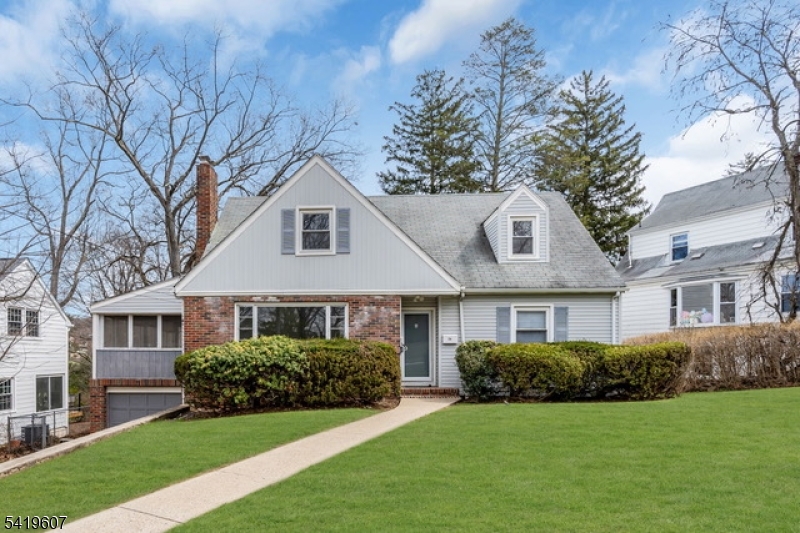 26 Dogwood Road West Orange NJ 07052
