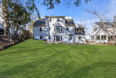 26 Dogwood Road West Orange NJ 07052