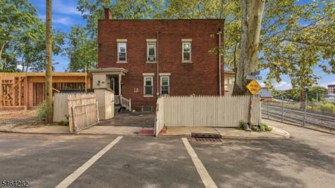 12 Church Place East Orange NJ 07017