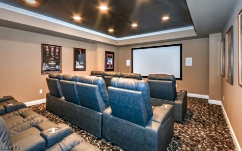 6 Harlow Pointe Cove Green Brook NJ 08812